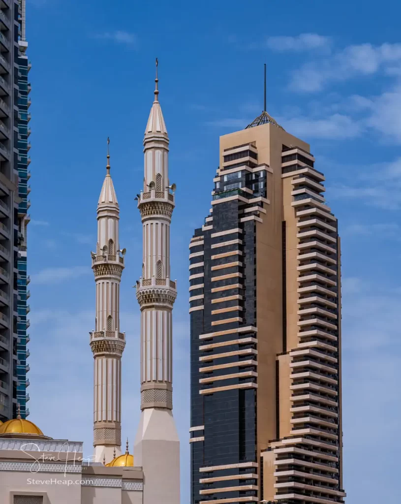 Old and new in Dubai Marina. Although I doubt if anything is old in this city!
