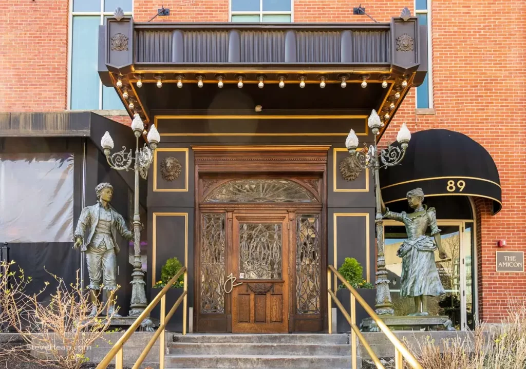The entrance to Jeff Ruby's Steakhouse in Columbus