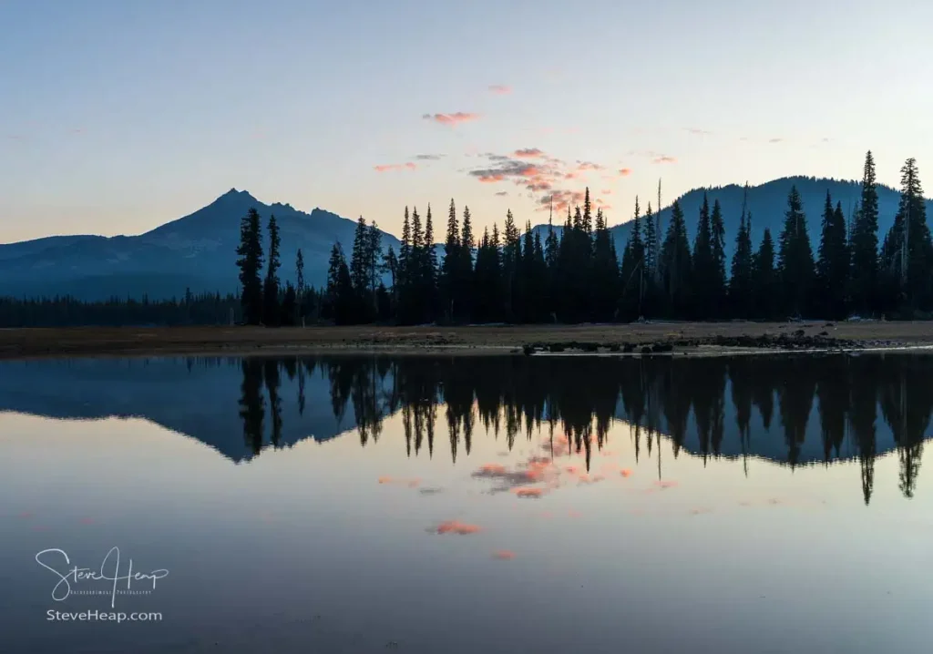 Sunrise over the calm waters of Sparks Lake near Bend in Oregon